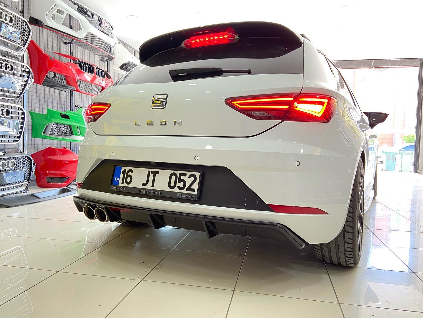 Seat Leon Mk3 +2017 Difüzör